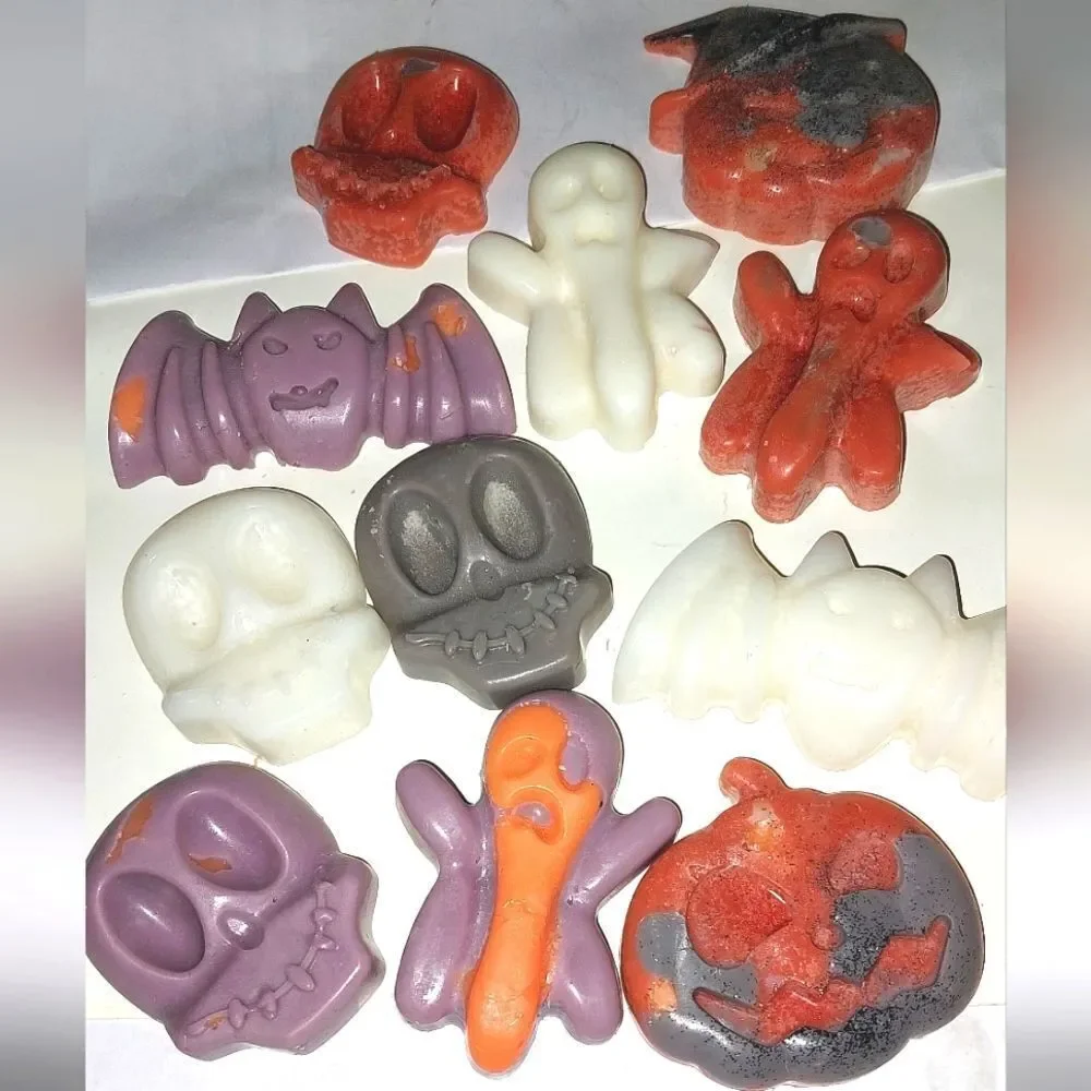 Hand crafted Hunted Candy-Land wax melts