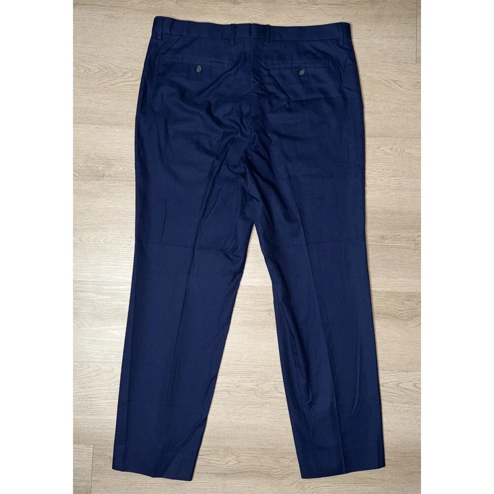 Banana Republic product pair