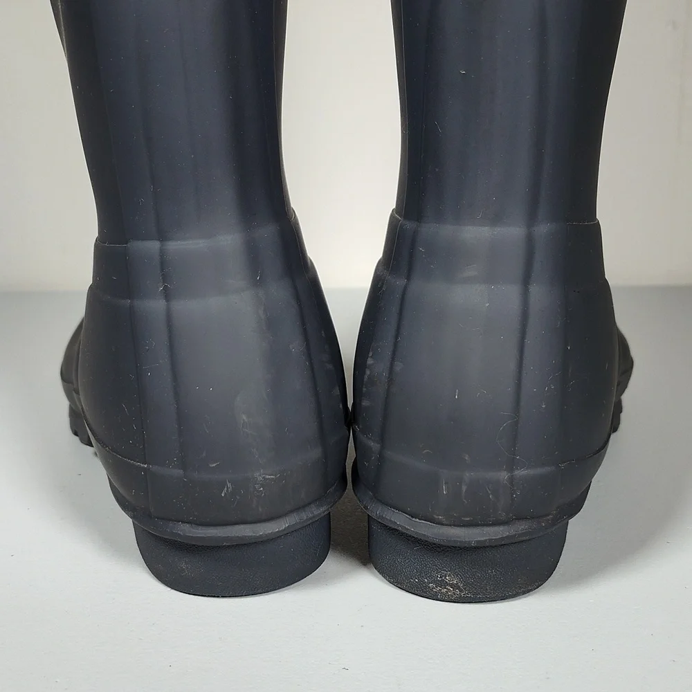 Hunter Women's Original Tall Rain Boots in‎ dark gray 7