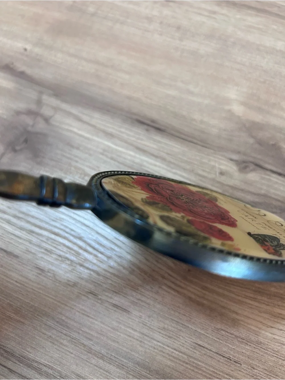 Vintage smooth metal bottom