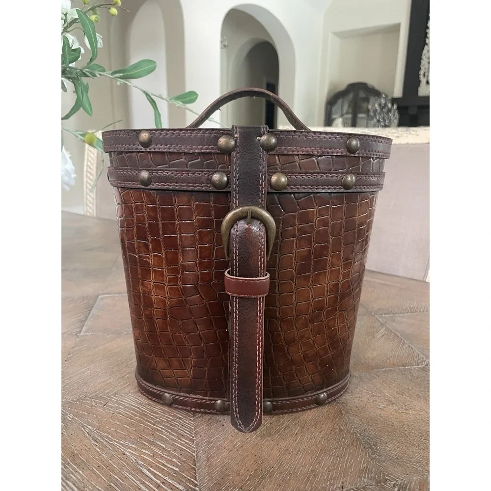 Vtg  Train Case Faux Alligator Croc Leather Wood Oval Shaped  Storage Box Strap
