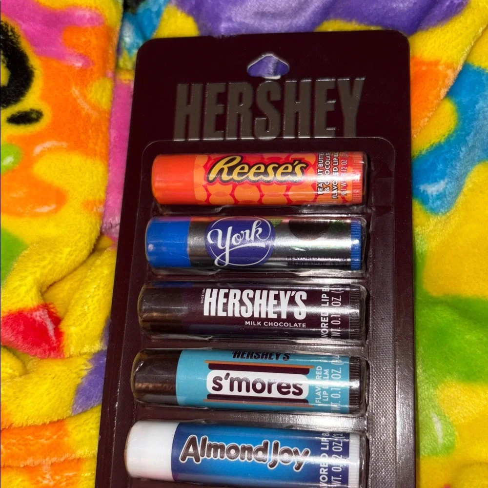 Hershey’s candy chocolate  Rare Flavored Lip Balm Set 8 Pack NEW QUICk SHIP