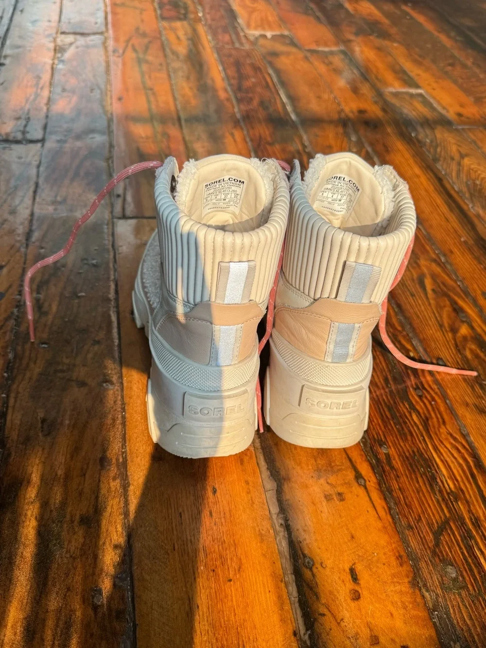 Sorel Shearling-Textured Lace-Up Boots in Cream with Pink Laces
