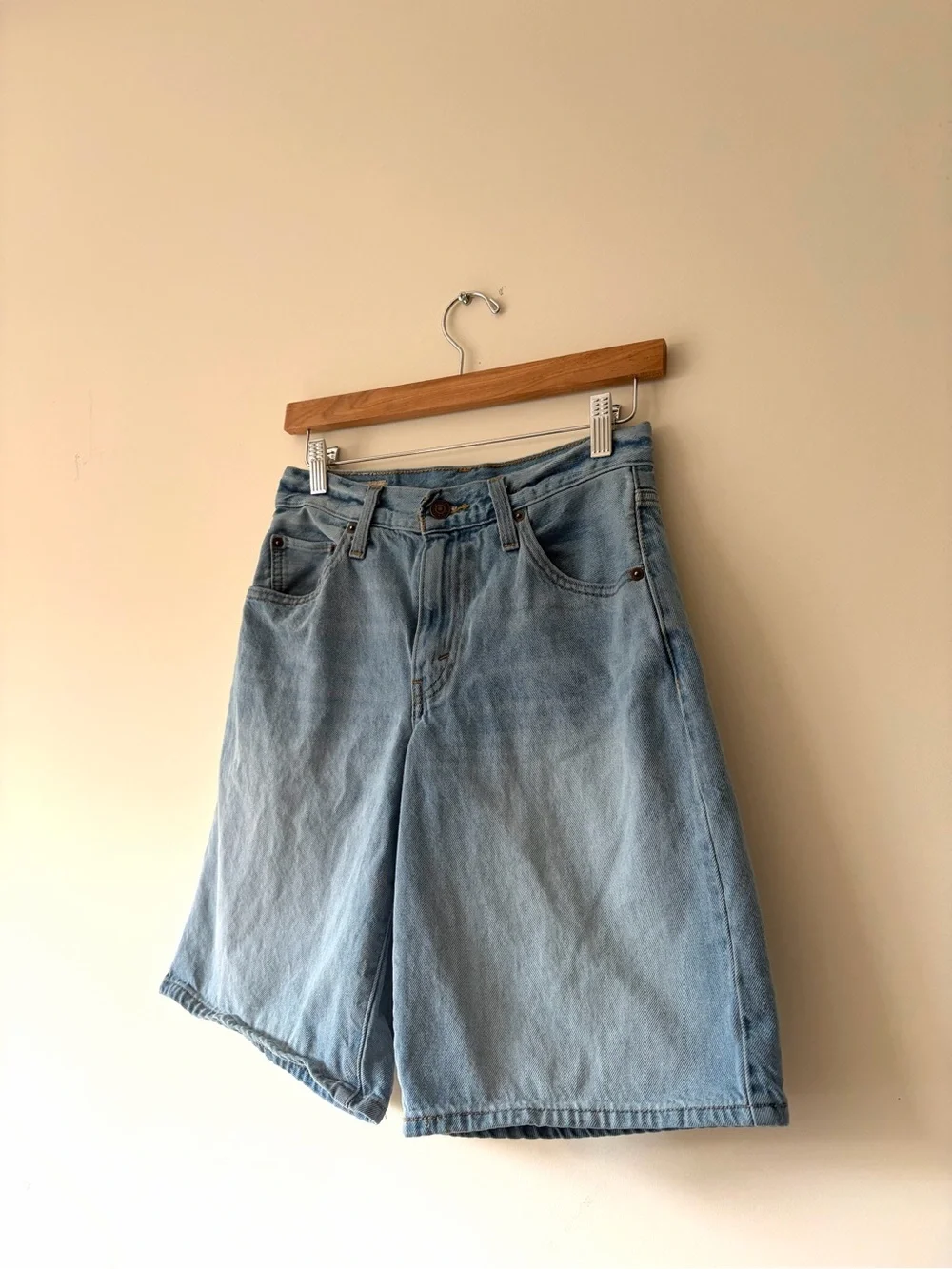 Levi’s Baggy Dad Shorts