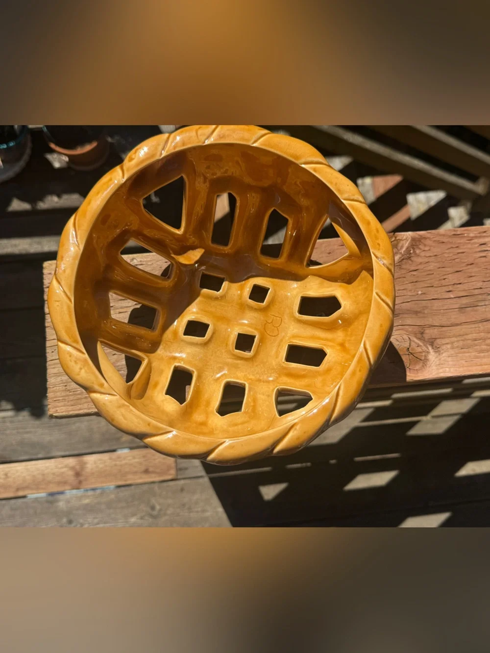 Lanae Ceramics this handcrafted