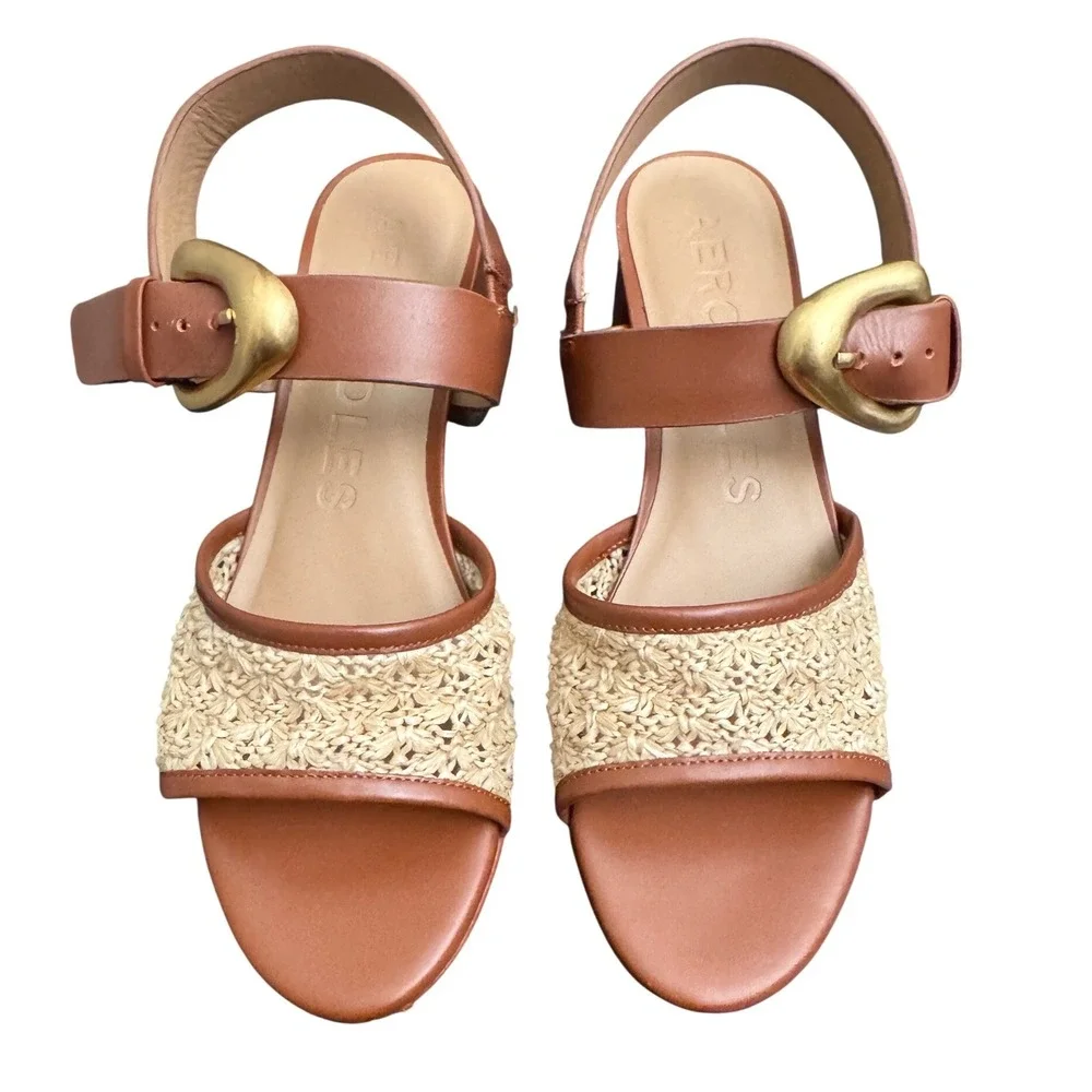 AEROSOLES height platform features