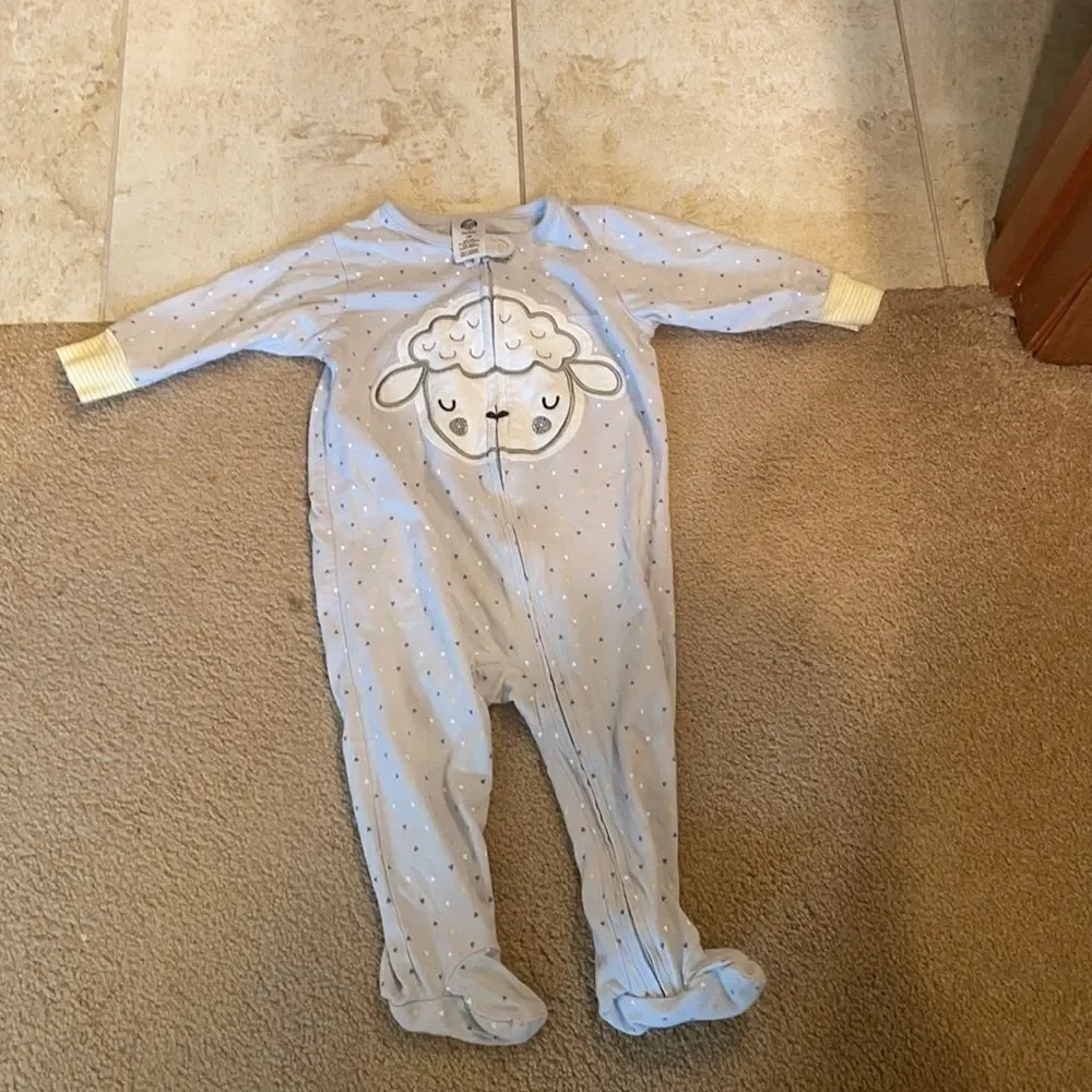 𝅺3/$15 Gerber babies pj onesie