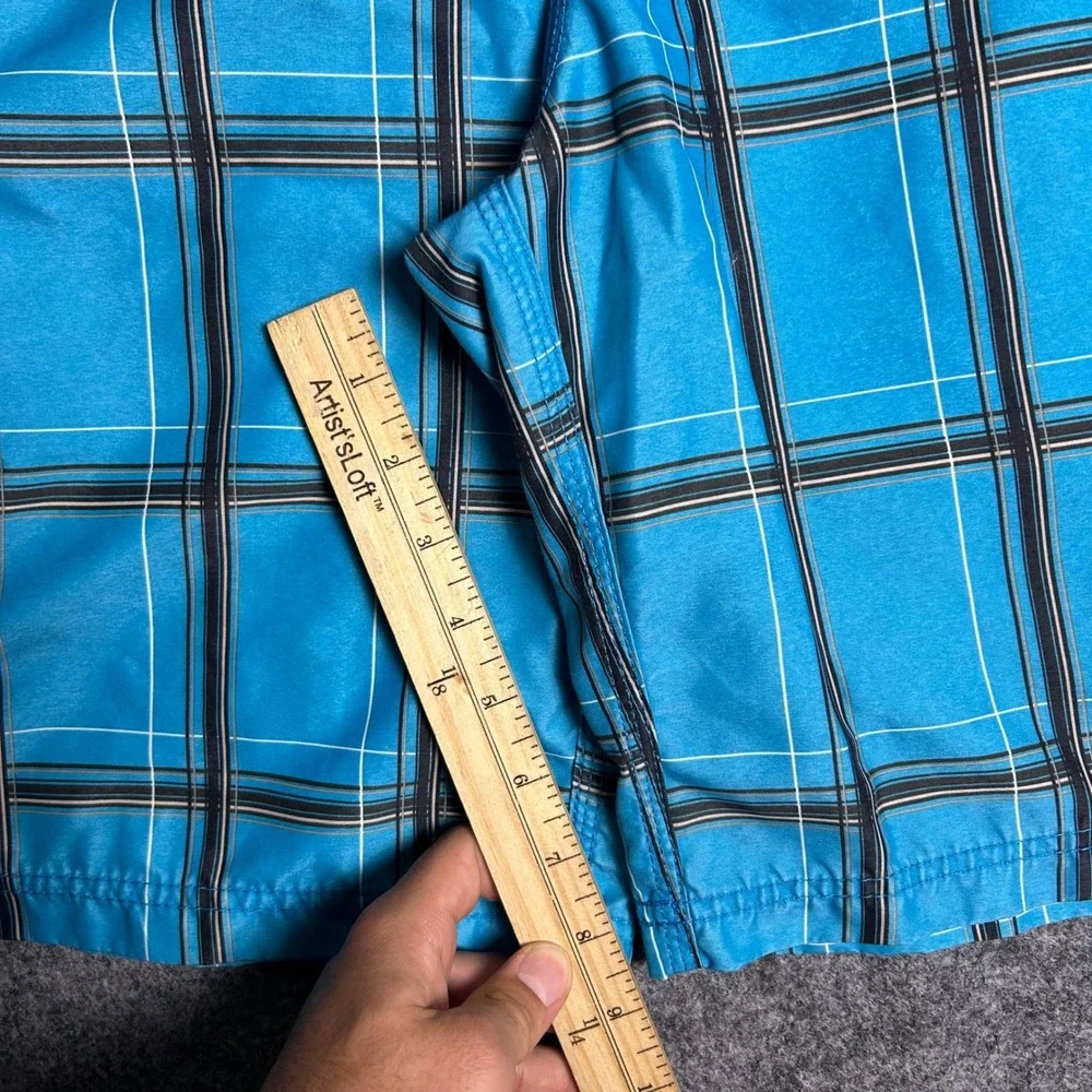 Hurley plaid board
