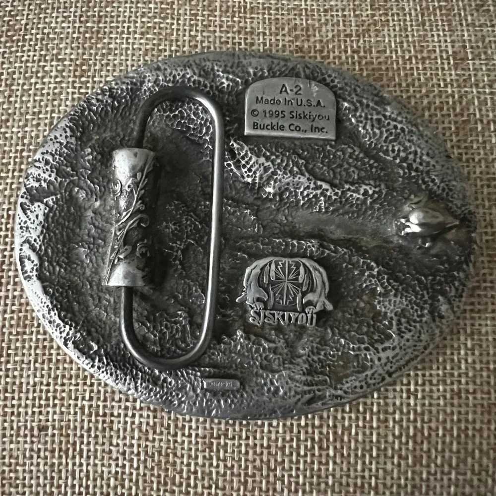 Siskiyou Buckle Co. measurements width