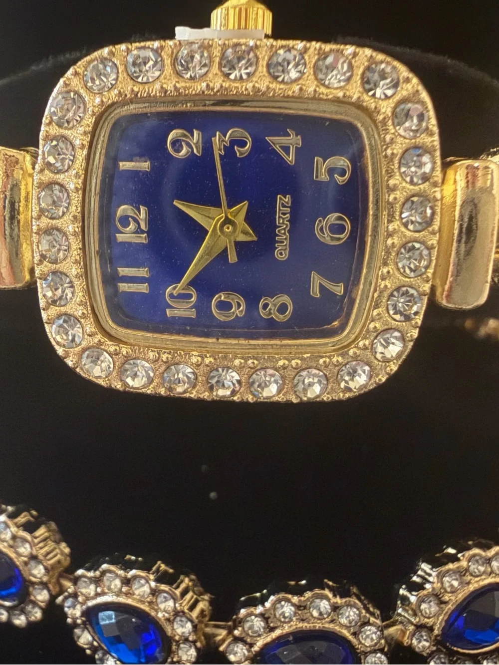 N/A gold tone