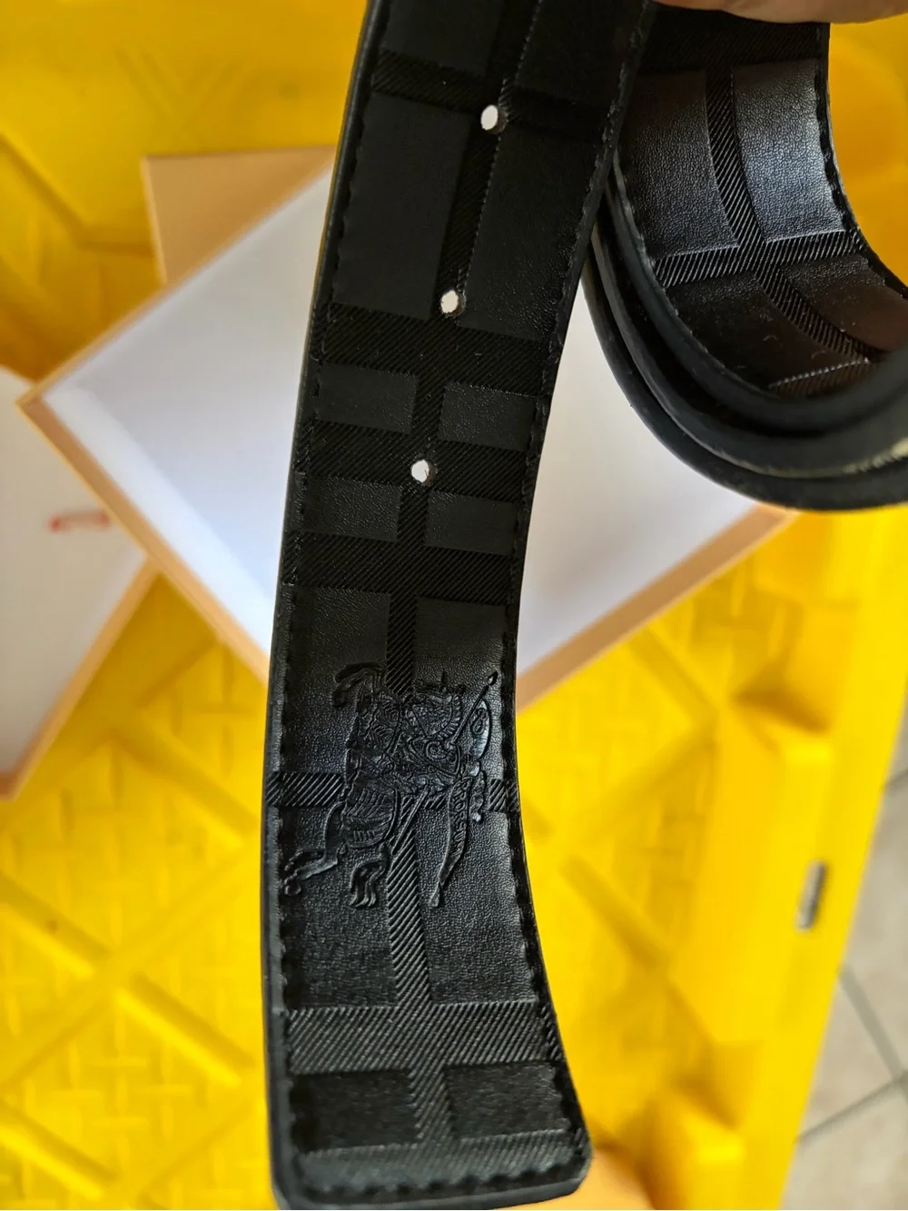 N/A burberry belt