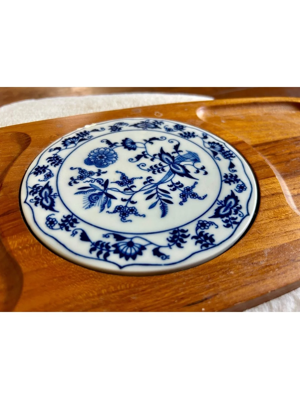 Dolphin this serving