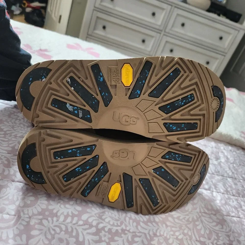 UGG great does