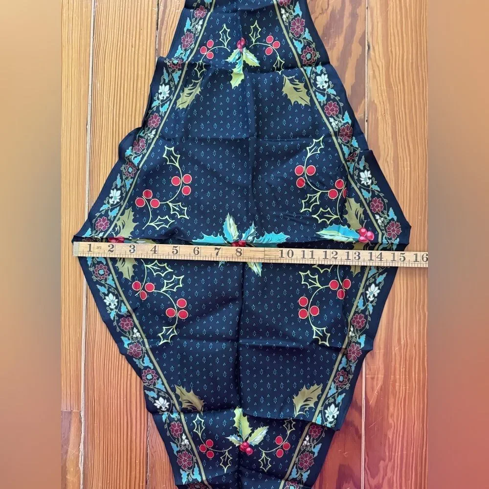NWT Vera Bradley Holiday Silk Scarf