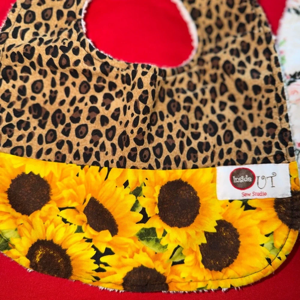 Koala Kids‎ Leopard and Floral Bib Duo