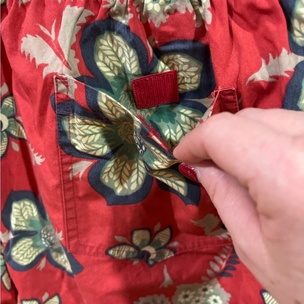 Daniel Cremieux vibrant floral