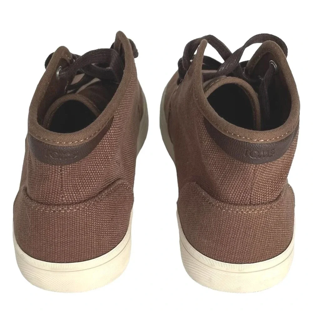 Toms discover versatile
