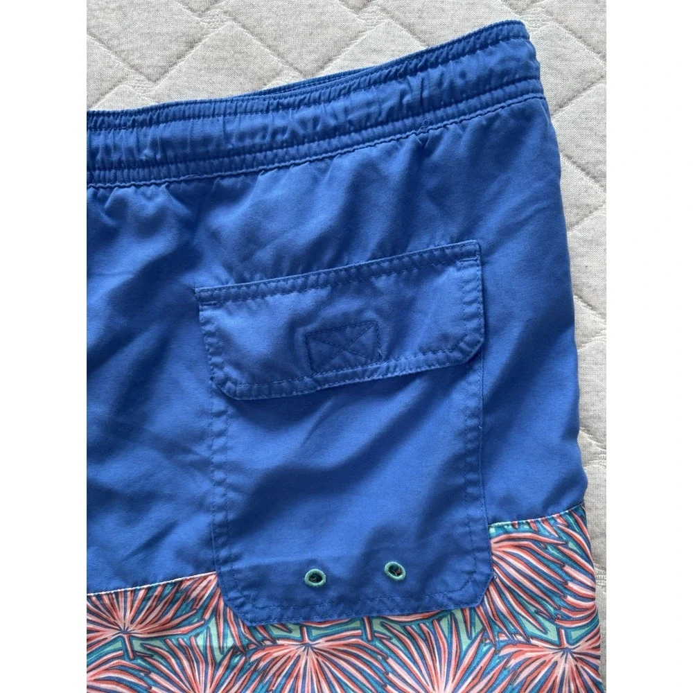Vineyard Vines fair pre