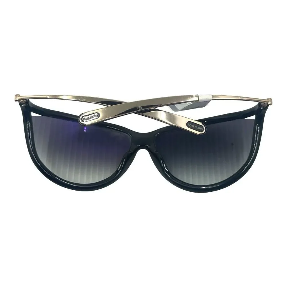 Tom Ford FT0770 01B Tammy Sunglasses 70-14-115 Shiny Black / Gradient Smoke