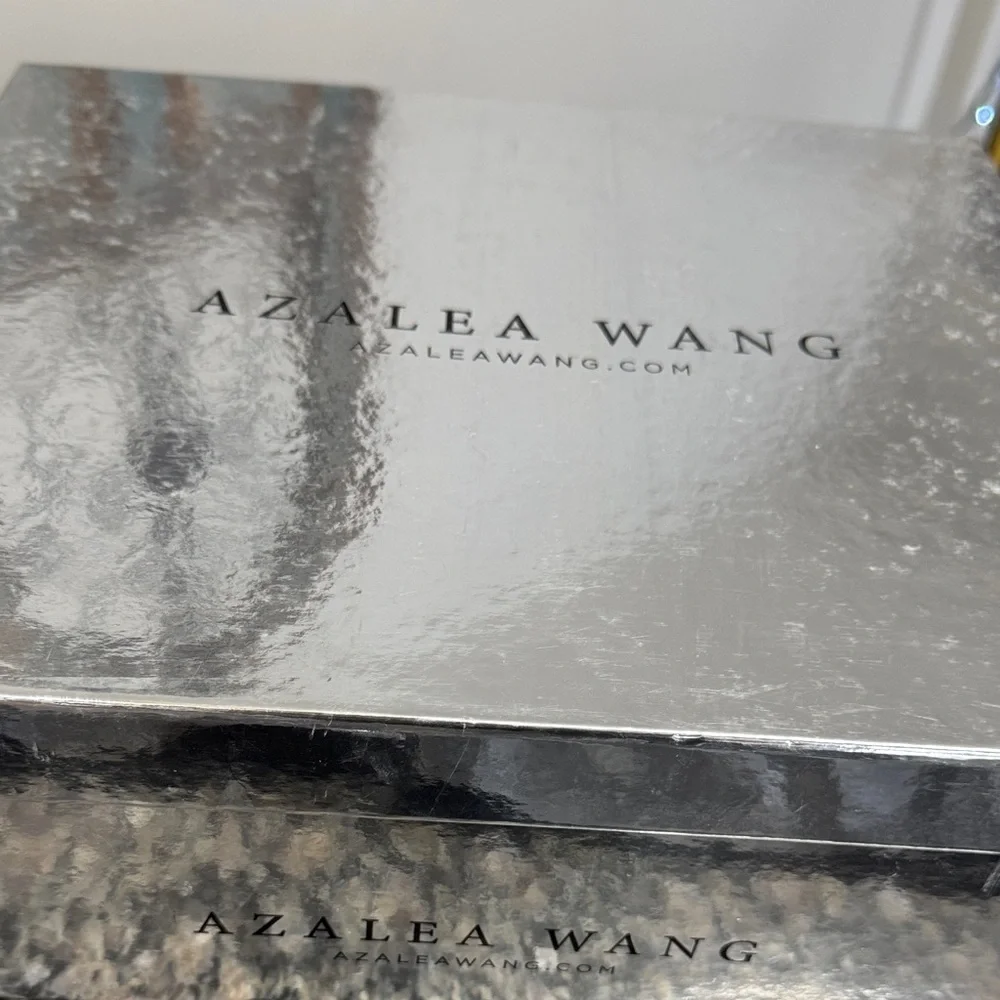 Azalea Wang new box