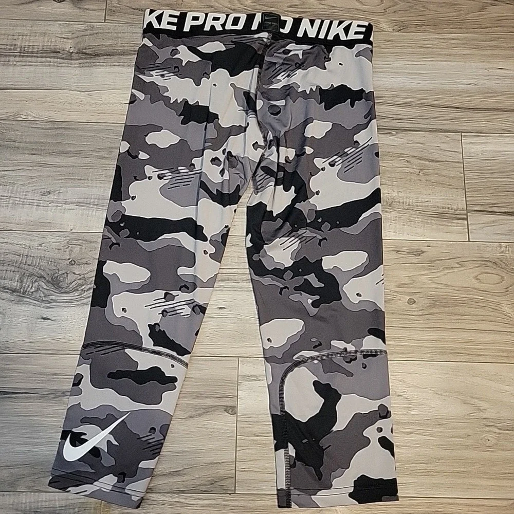 Nike Pro Compression Pants Boys XL Camouflage‎ 3/4 Gray Black Leggings
