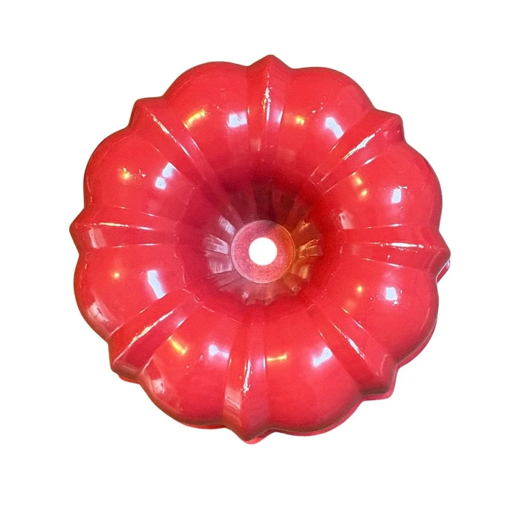 Nordic‎ Ware Bundt Pan Kitchen Red Vintage Cast Aluminum Fluted Cake Mold