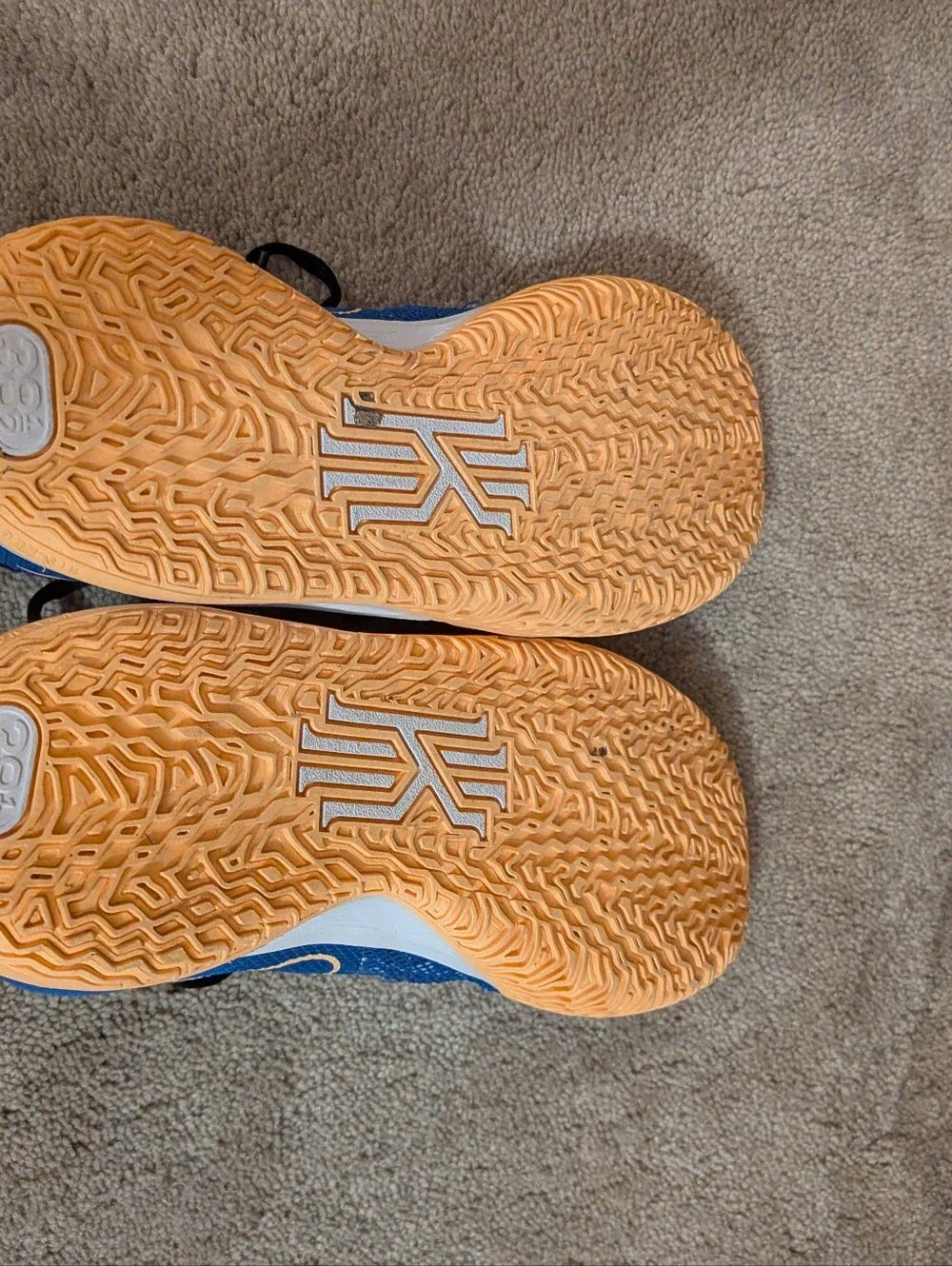 6 Y Nike KYRIE‎