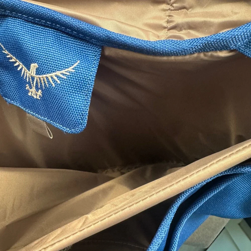 OSPREY messenger bag