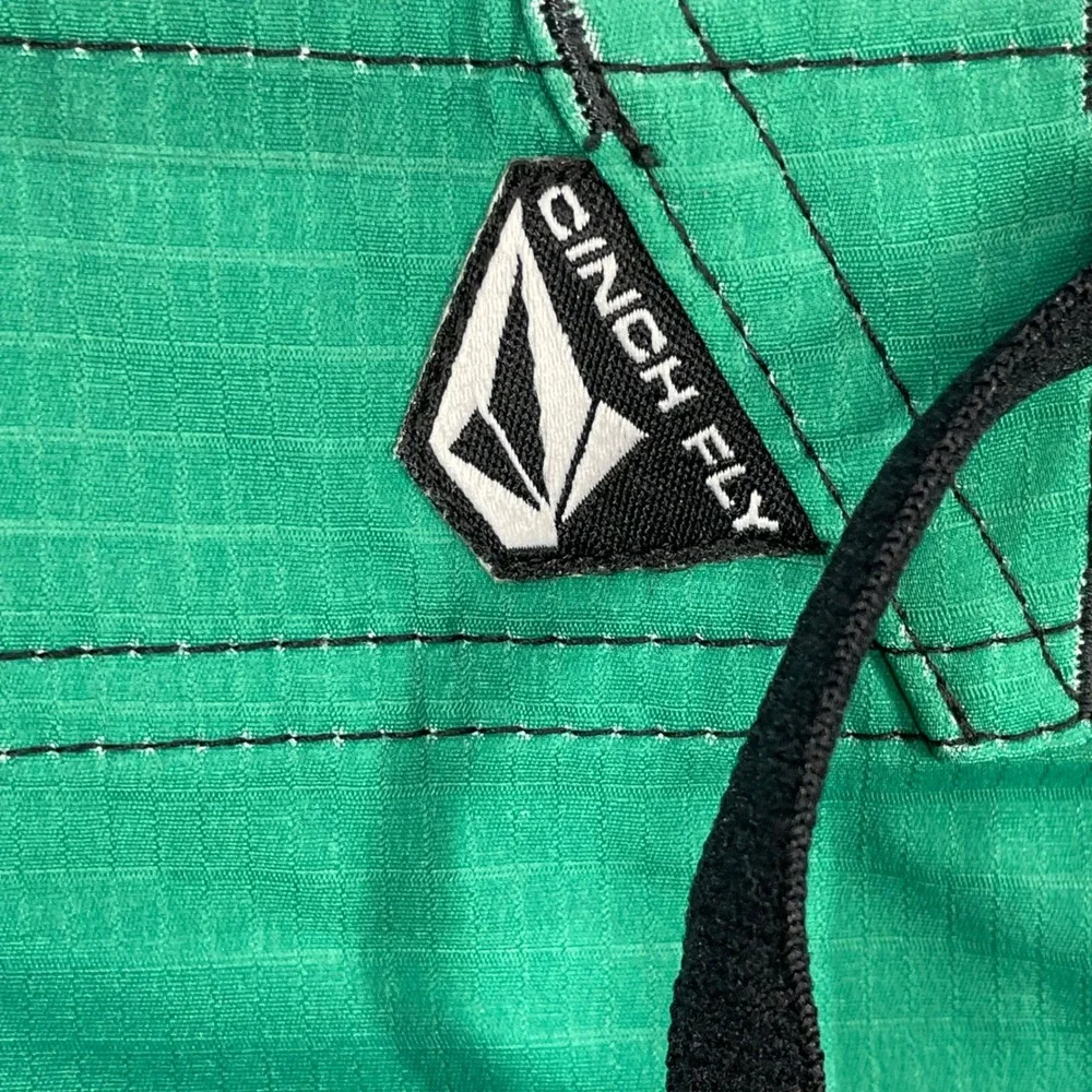 Volcom v6s pixelater