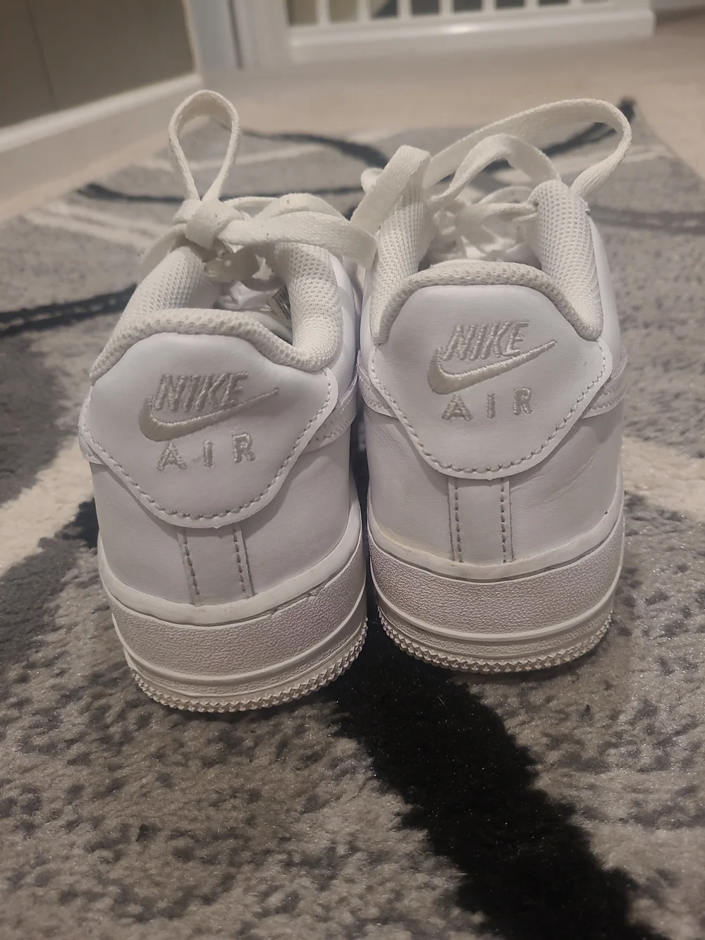Nike versatile white