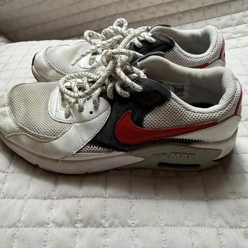 Nike shoes youth
