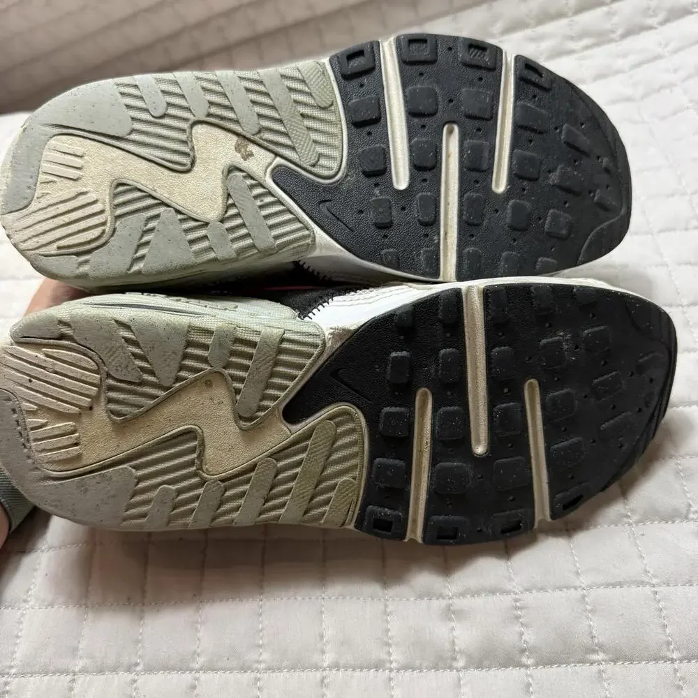 Nike shoes youth