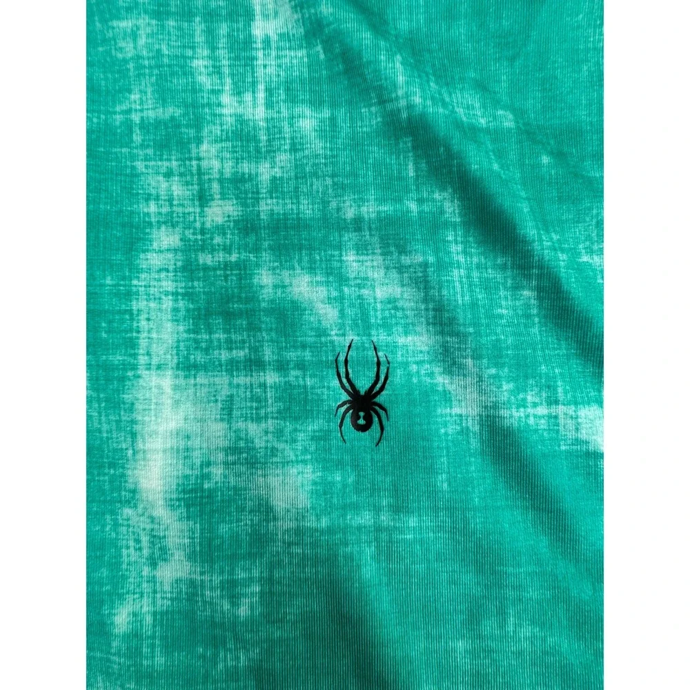 Spyder dominate waves