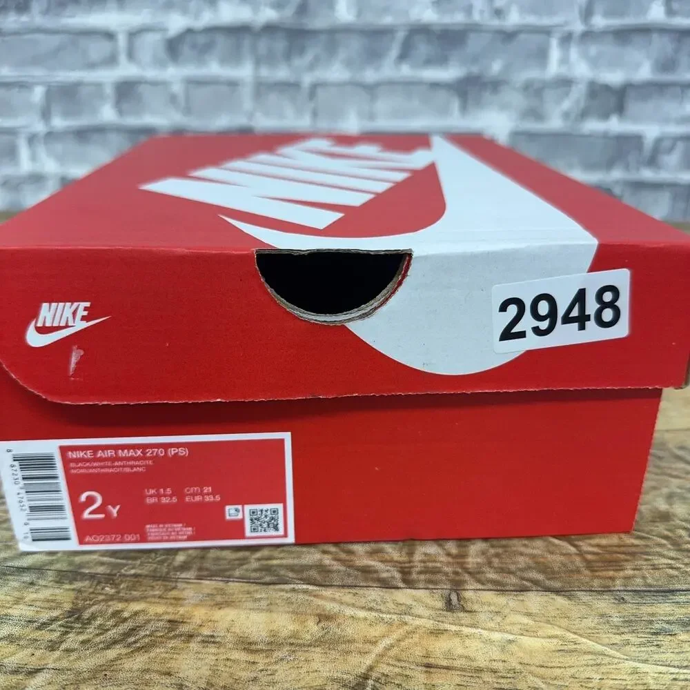 Nike handling out orders
