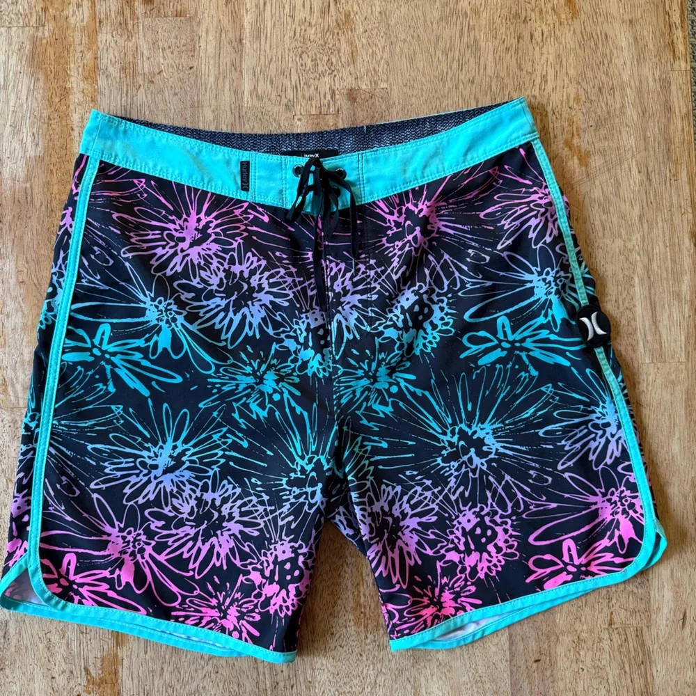 Hurley Geometric Patterned Swim‎ Shorts
