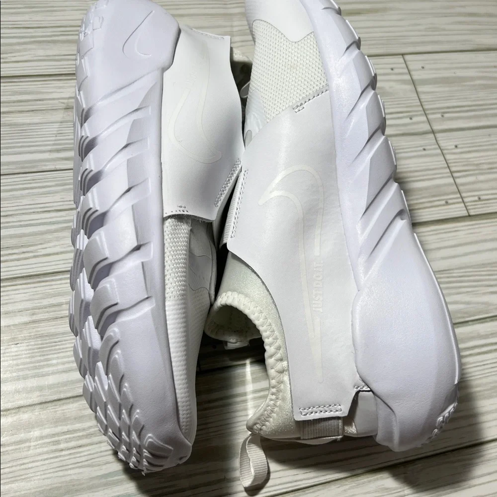 Nike Flex runner 2 Running Shoe Slip-On Sneaker white youth size 6.5Y DJ6038 100