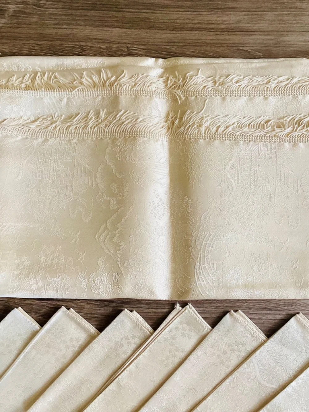 Vintage MCM Asian Scene Damask Brocade Tablecloth 8 Matching Napkins Set Fringe