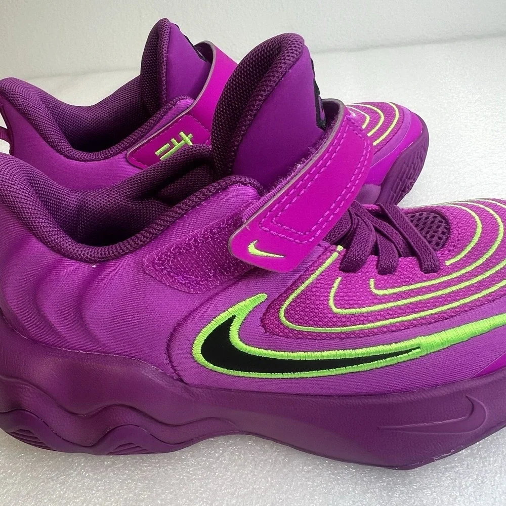 Nike basketball 13c