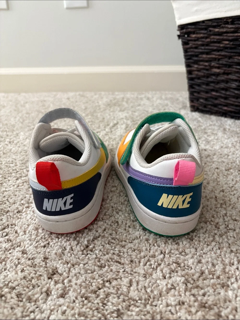 Nike kids low