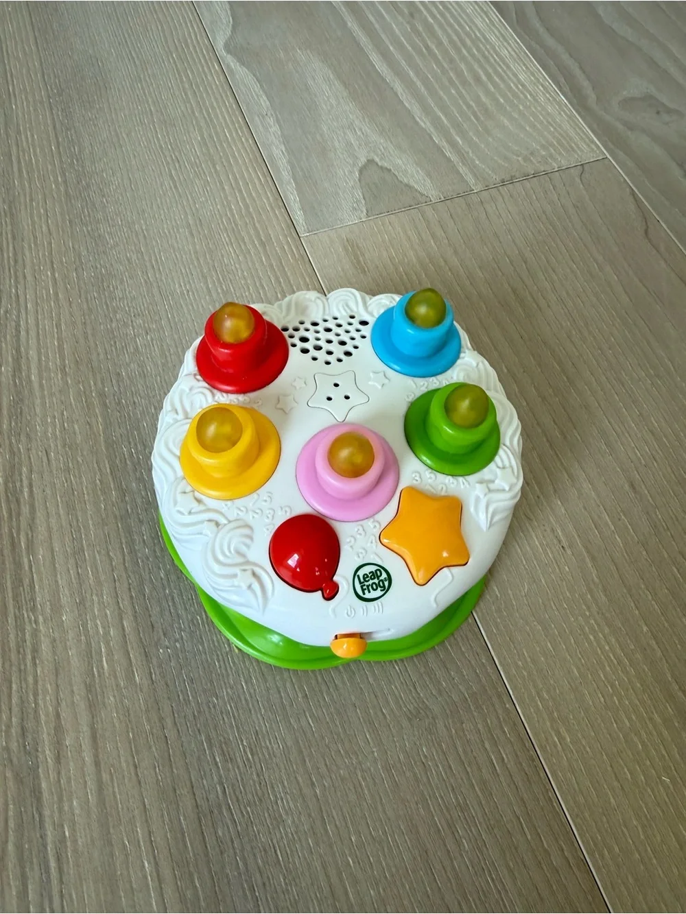 LeapFrog Counting Candles Birthday Cake