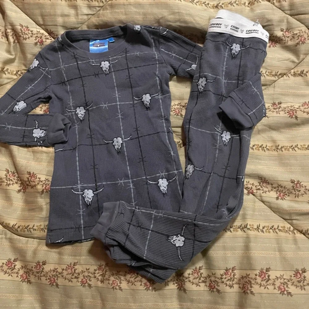 Cowboy Hardware Toddler Boys 3T Thermal Pajama Set‎ Longhorn Skull Barbed Wire