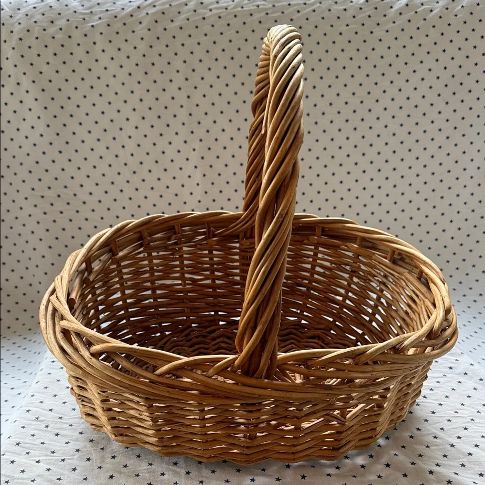 Vintage Wicker Oblong Large Handled Gathering / Storage / Display Basket 17”x15”
