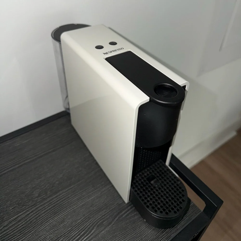 Nespresso Essenza Mini Pure White Coffee Machine - White and Black