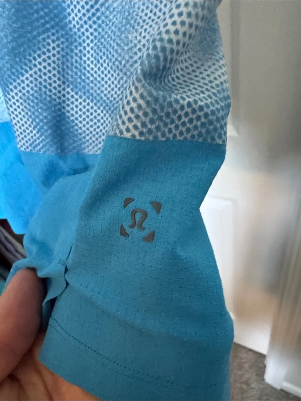 lululemon athletica mesh missing