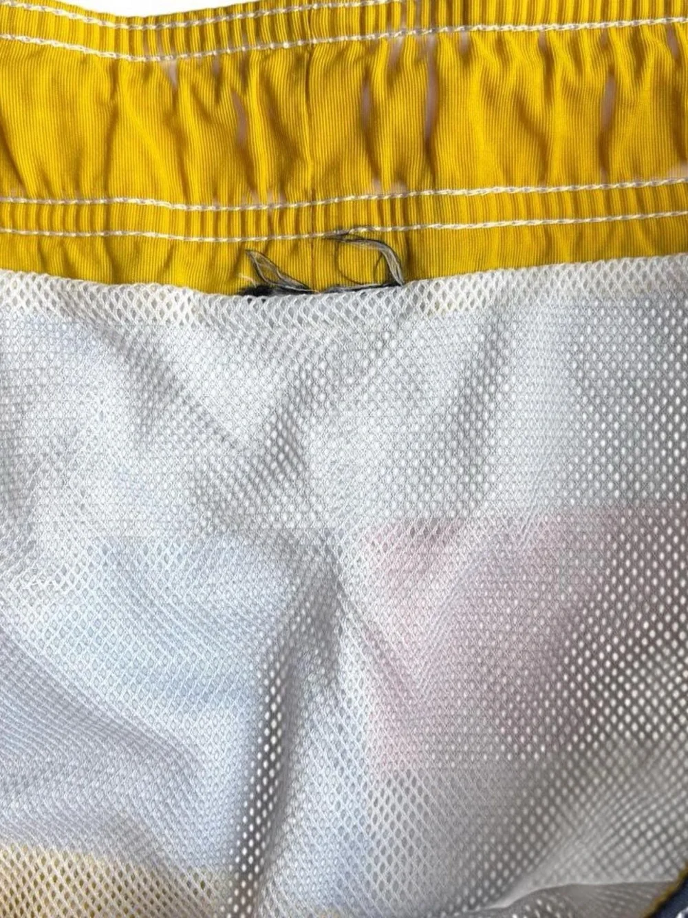 Tommy Hilfiger vintage 2000s