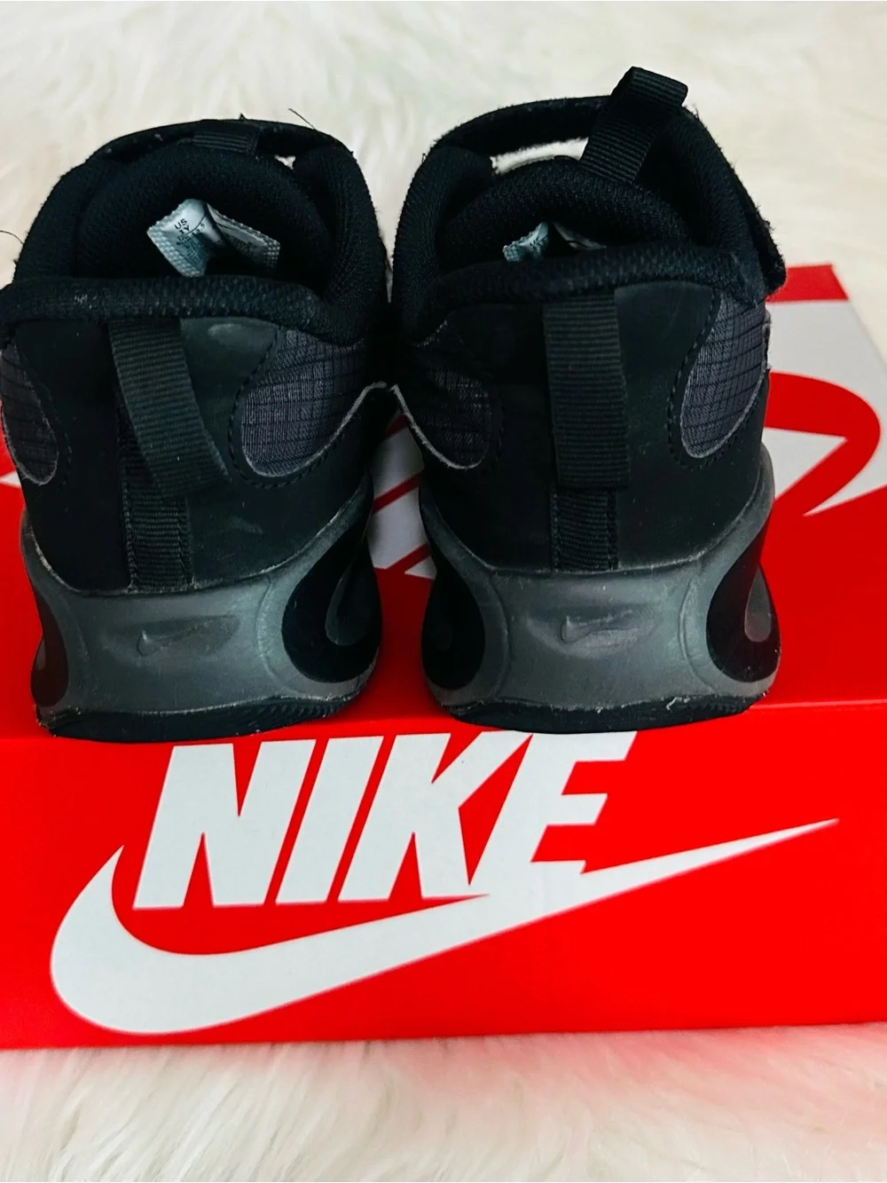 Nike Black Kids Athletic Sneakers with Grid Texture