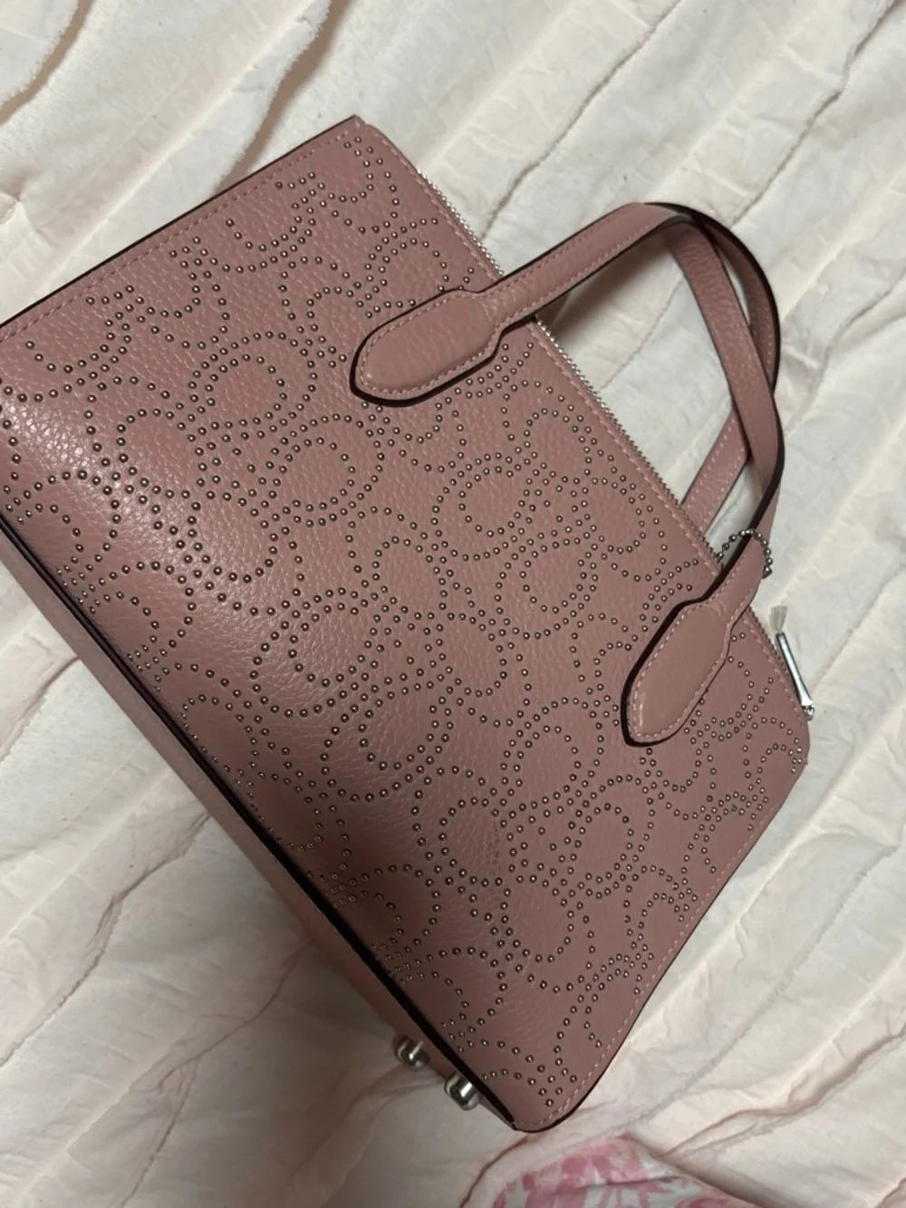 Coach easy versatile pebbled