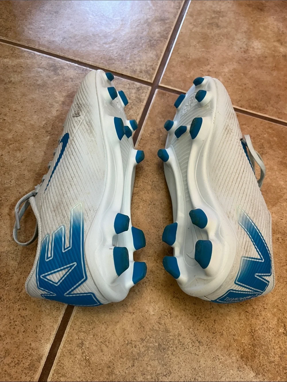 Nike light boys blue