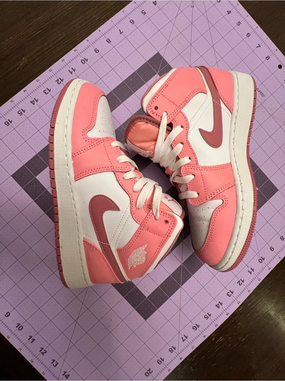 Nike 5Y Air Jordan 1 Mid GS Valentine’s Day 2023 Pink White Shoes DQ8423-616