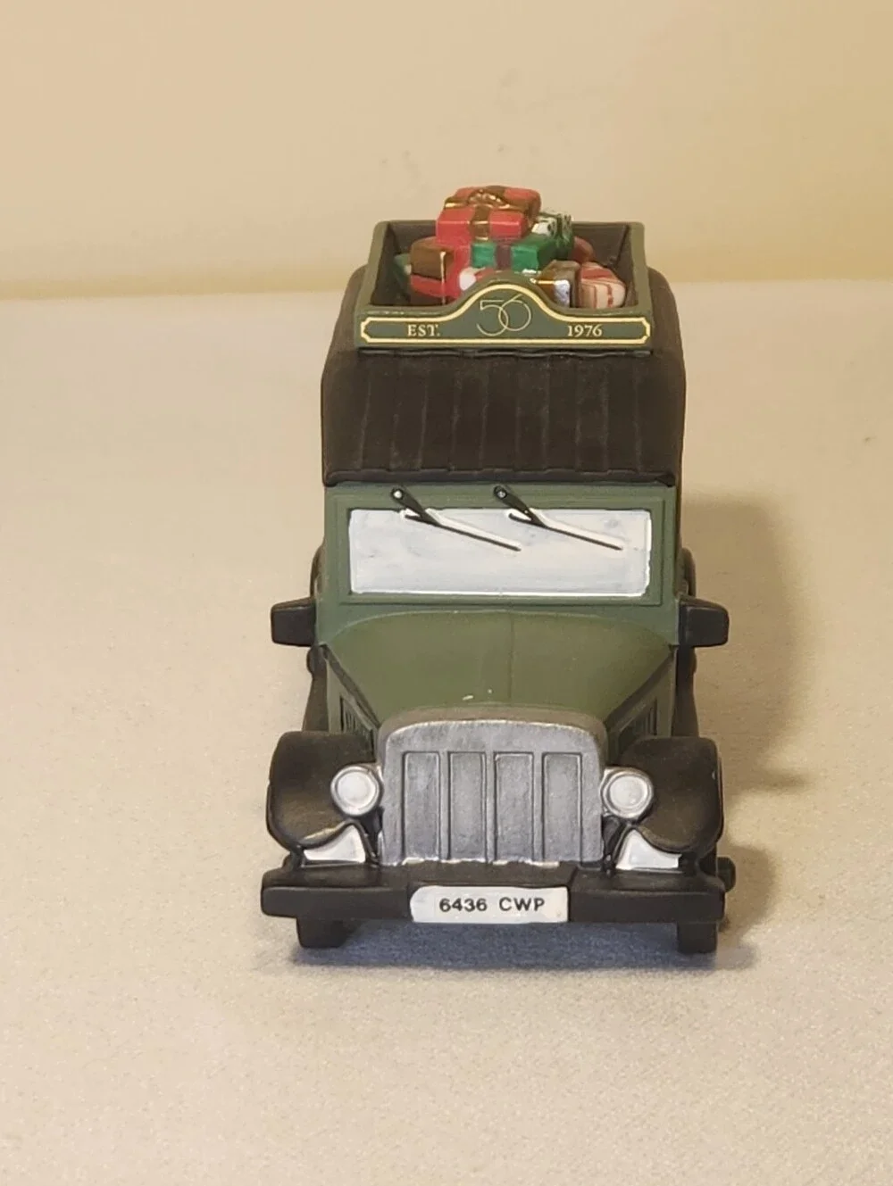 Department 56 Village Express Van Christmas Green Retired 5865.3 Box